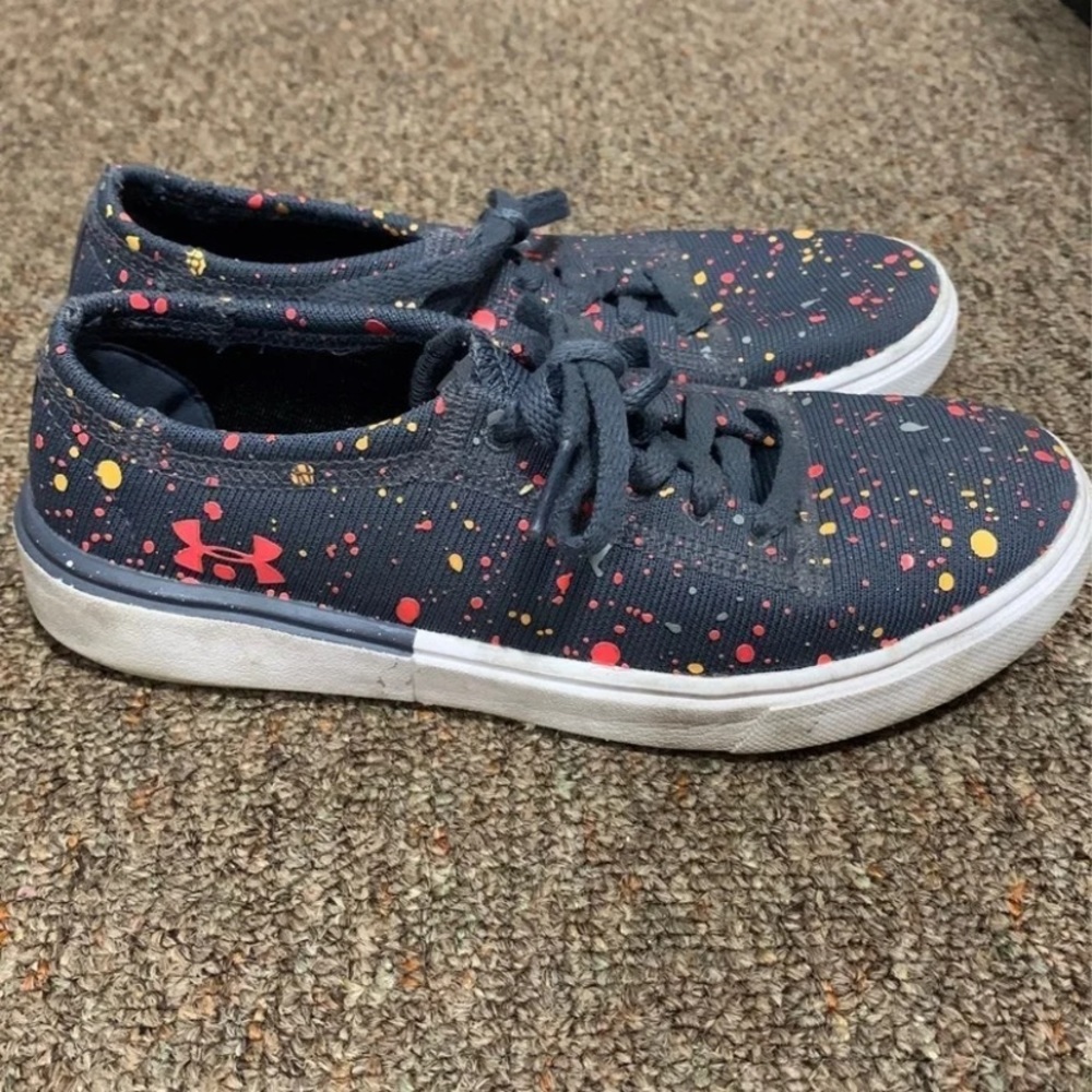 Under armor 3.5 girls shoes